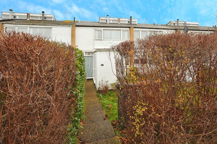 3 Bedroom Terraced House For Sale In Daniells, Welwyn Garden City, AL7