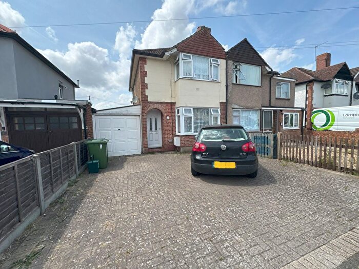 2 Bedroom Semi-detached House For Sale In Harrow Road, Feltham, TW14