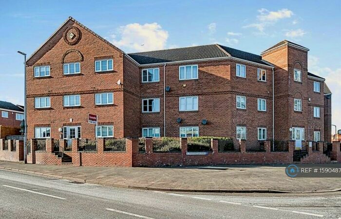 2 Bedroom Flat To Rent In Summerton Road, West Midlands, B69