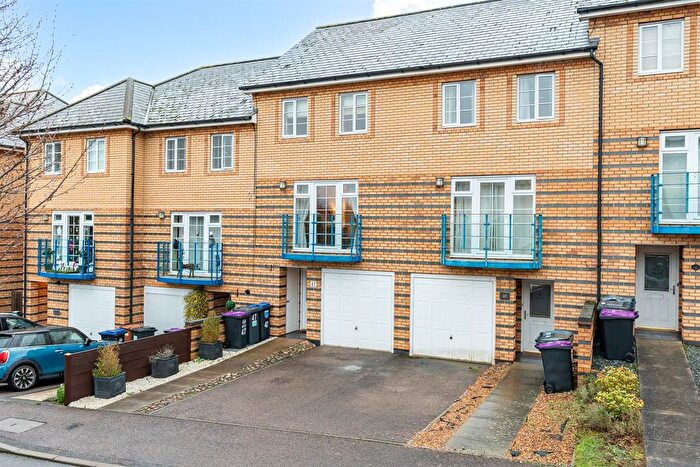3 Bedroom Terraced House For Sale In Newland Gardens, Hertford, SG13