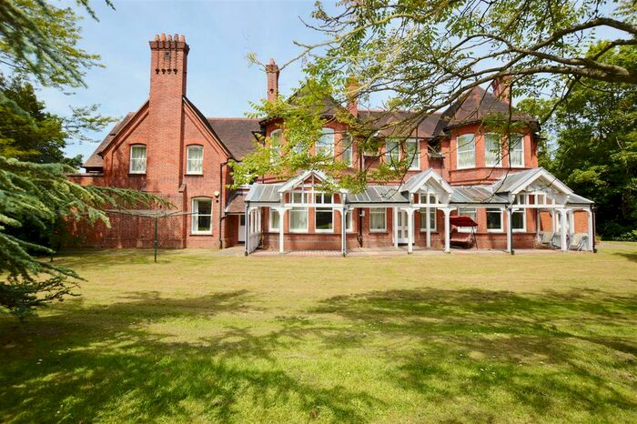 3 Bedroom Flat To Rent In Upper Redlands Road, Reading RG1