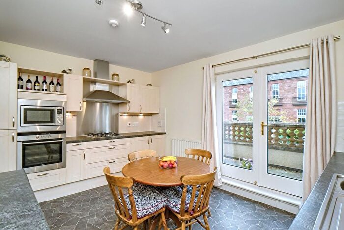 2 Bedroom Flat For Sale In Rattray Drive, Edinburgh, EH10