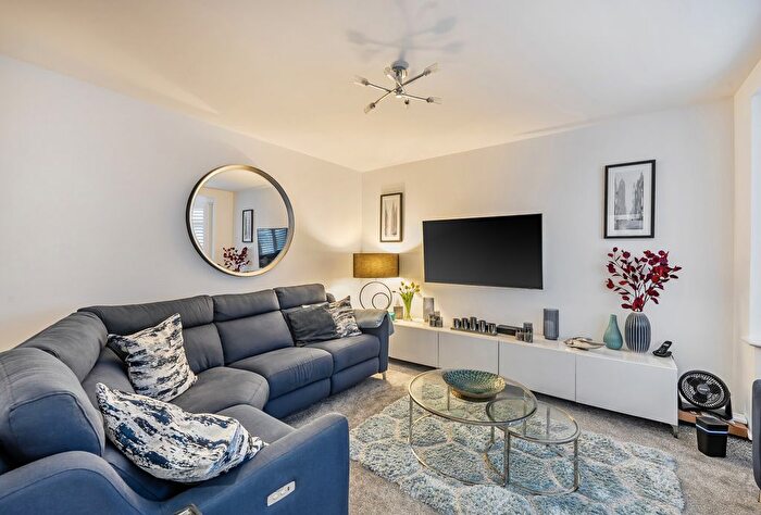 3 Bedroom Terraced House For Sale In Broomloan Lane, Sutton, SM1