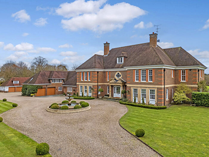 8 Bedroom Detached House For Sale In Beggar Hill, Fryerning, CM4