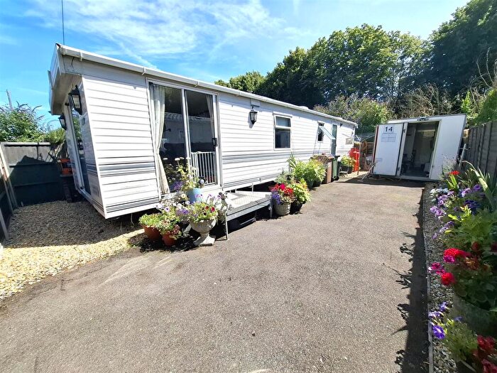 2 Bedroom Mobile Home For Sale In Dinsdale Field Caravan Park, New Road, Rustington, BN16