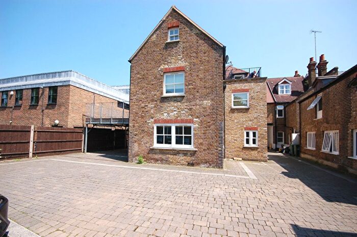 1 Bedroom Property To Rent In Church Street, Rickmansworth, WD3