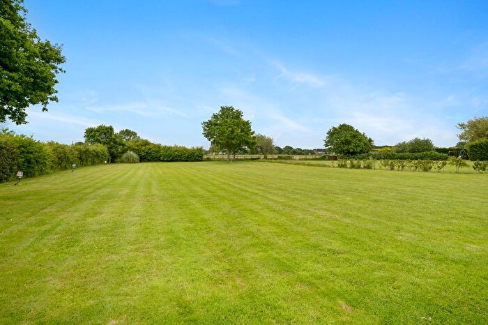 4 Bedroom Detached House For Sale In Redbrook Street, Woodchurch, TN26