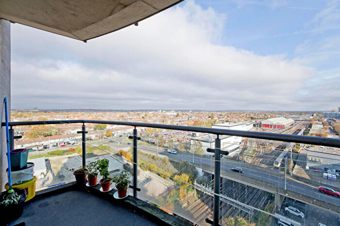 2 Bedroom Apartment For Sale In Centreway Apartments, IG1