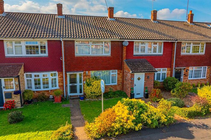 3 Bedroom Property For Sale In Lemonfield Drive, Watford, WD25