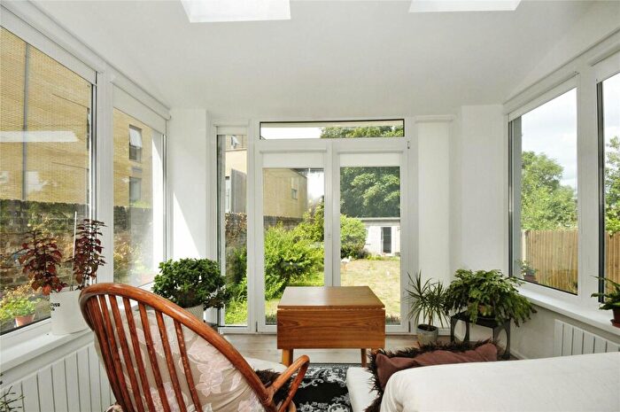3 Bedroom End Of Terrace House For Sale In Campshill Road, London, SE13