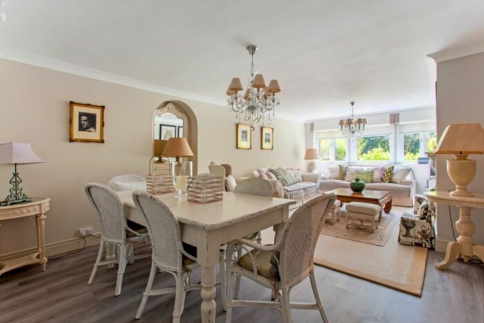 3 Bedroom Flat To Rent In Castle Grove Road, Chobham, Woking, GU24