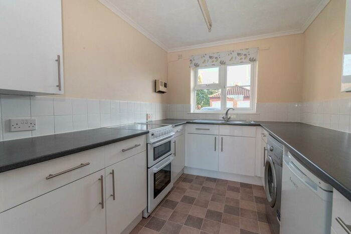 2 Bedroom Detached Bungalow For Sale In Fayregreen, Fakenham, NR21