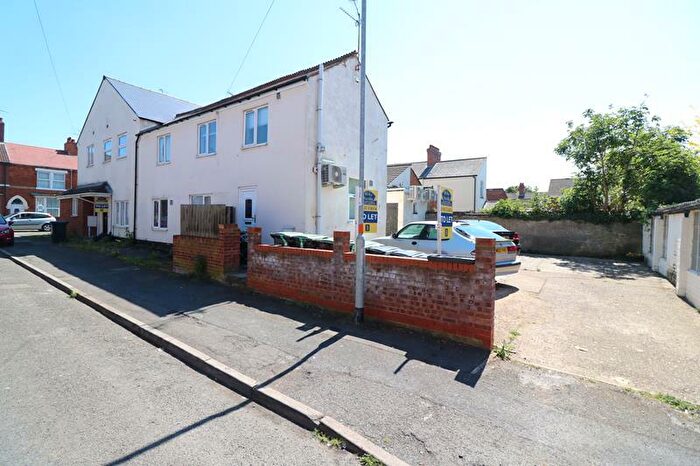 1 Bedroom Flat To Rent In York Road, Rushden, NN10