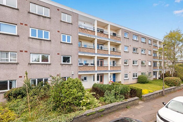 3 Bedroom Flat For Sale In / Trinity Court, Trinity, Edinburgh, EH5