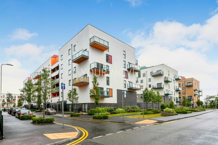 2 Bedroom Flat To Rent In Priory Court, Essex, Romford, RM7