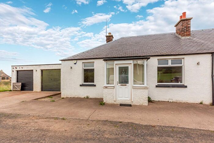 2 Bedroom Cottage For Sale In Jamesfield Cottages, Newburgh, Cupar, Perth And Kinross, KY14