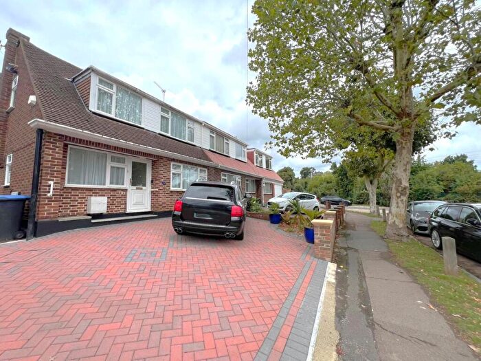 3 Bedroom Terraced House To Rent In Enfield Chase, EN2