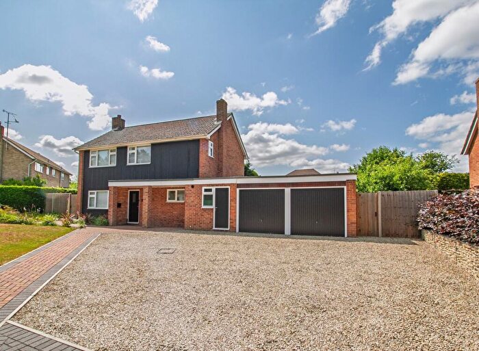 4 Bedroom Detached House For Sale In Hollytrees, Church Crookham, GU51