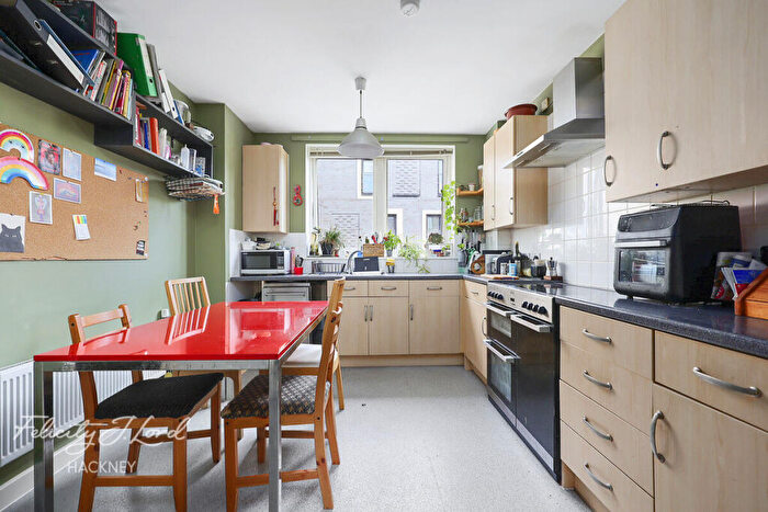 3 Bedroom Flat For Sale In Ponsford Street, London, E9