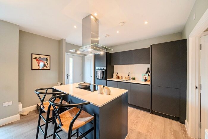 4 Bedroom Town House To Rent In Tannery Row, Leeds, LS5