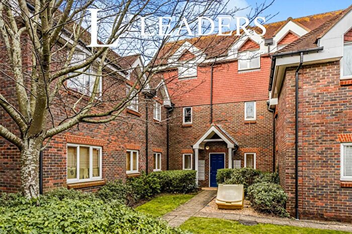 1 Bedroom Flat To Rent In Princess Court, Gordon Road, RH16