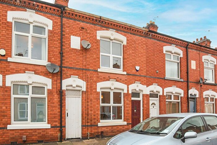2 Bedroom Terraced House To Rent In Avenue Road Extension, Clarendon Park, Leicester, LE2