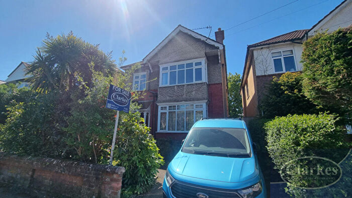 2 Bedroom Flat For Sale In Leamington Road, Bournemouth, Dorset, BH9