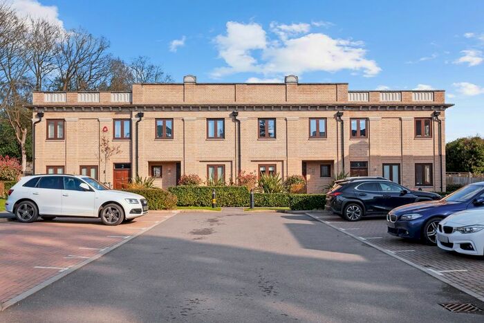 3 Bedroom Terraced House To Rent In Glenthorpe Gardens, Stanmore, HA7