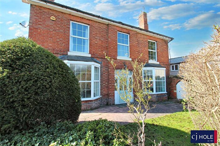 4 Bedroom Detached House For Sale In Tewkesbury Road, Longford, GL2