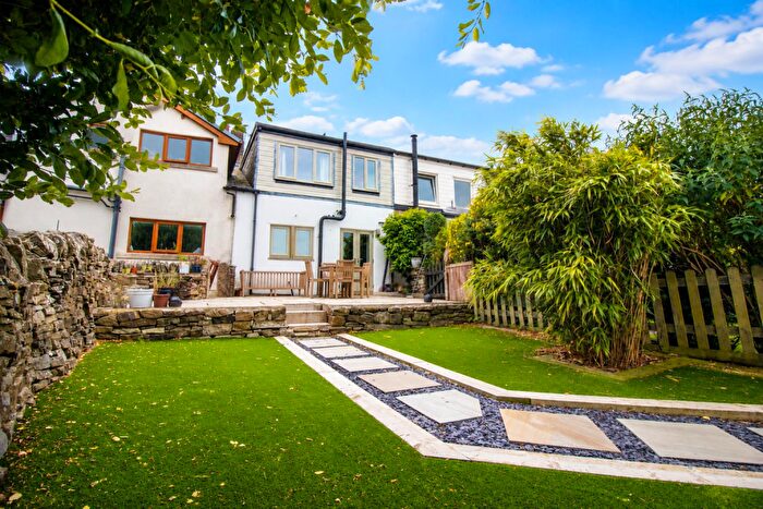 2 Bedroom Cottage For Sale In Whalley Terrace, Tockholes, BB3