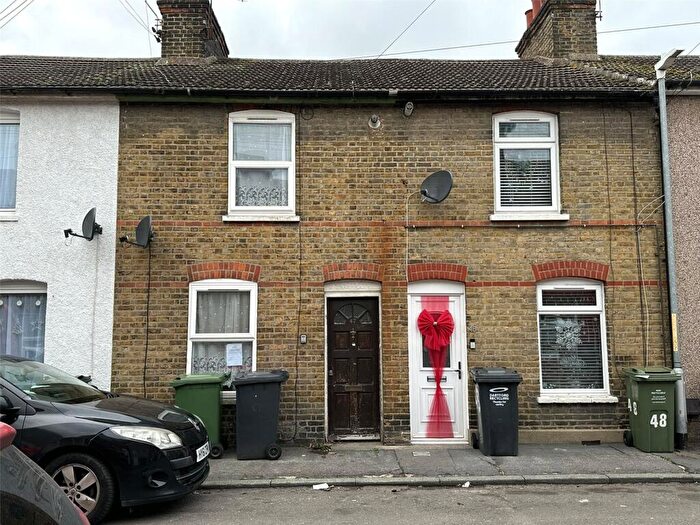 2 Bedroom Terraced House For Sale In Sun Road, Swanscombe, Kent, DA10