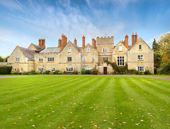 1 Bedroom Apartment For Sale In Stratton Audley Manor, Mill Lane, Stratton Audley, OX27