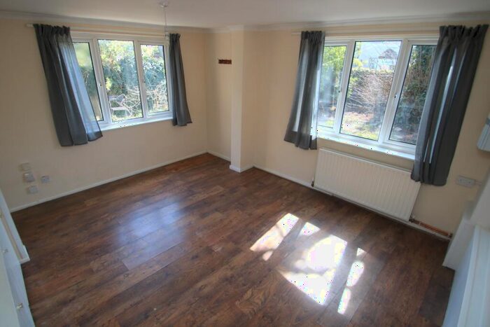 1 Bedroom Flat To Rent In Ferndale Road, Leytonstone, London, E11