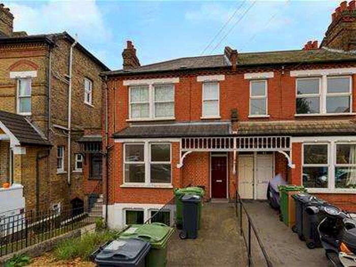 2 Bedroom Maisonette Flat To Rent In Auckland Hill, West Norwood, SE27