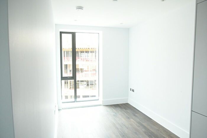 1 Bedroom Flat To Rent In Market Parade, Gloucester, GL1