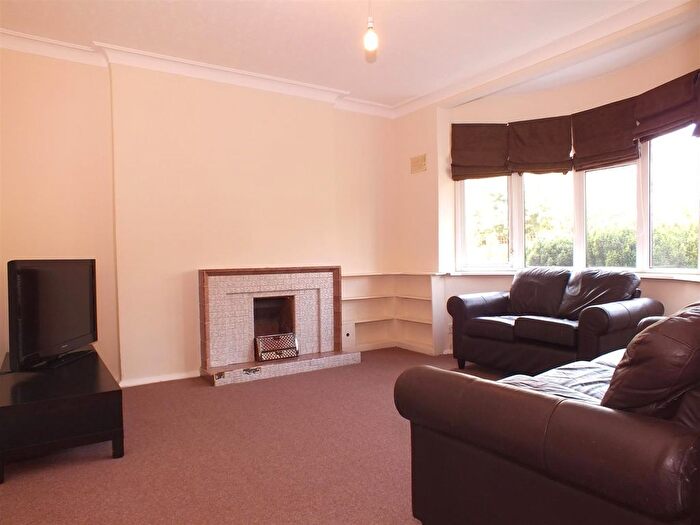 4 Bedroom Detached House To Rent In St. Dunstans Avenue, London, W3