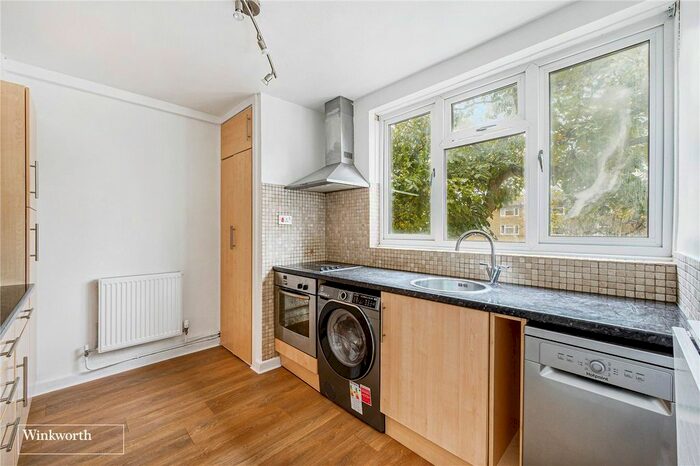 1 Bedroom Flat To Rent In Windrush Close, Bolton Road, Chiswick, W4