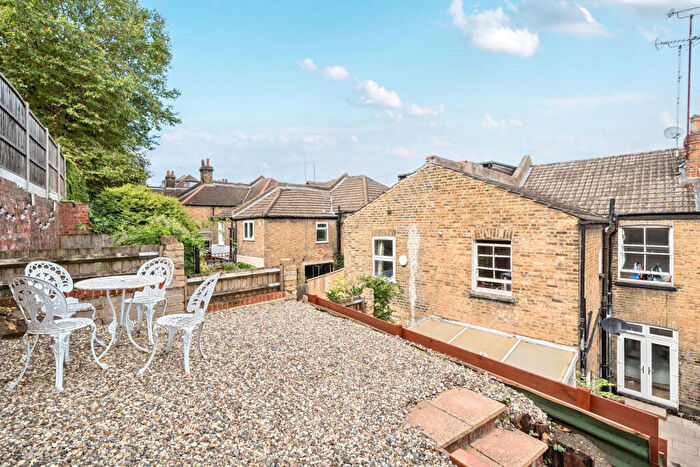 1 Bedroom Apartment For Sale In Dinsdale Road, Blackheath, SE3
