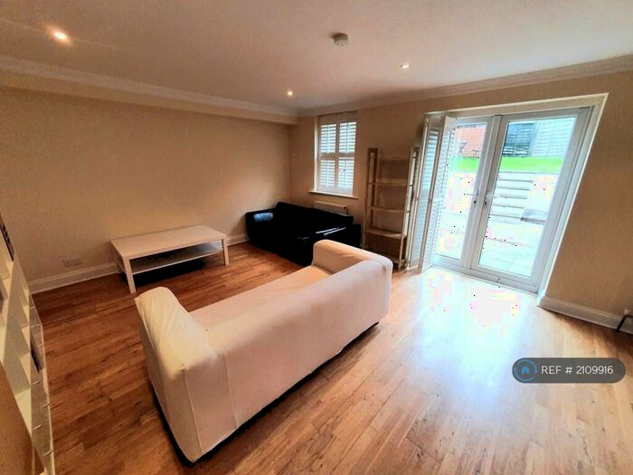 2 Bedroom Maisonette To Rent In Fontenoy Road, London, SW12