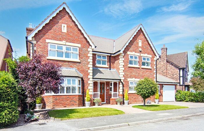 4 Bedroom Detached House For Sale In Saracen Drive, Balsall Common, CV7