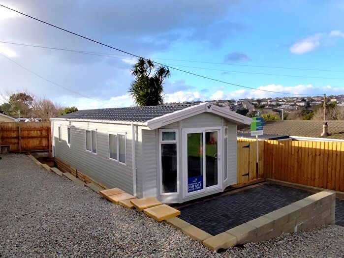 2 Bedroom Mobile/park Home For Sale In Trenance Caravan Park, Newquay, TR7