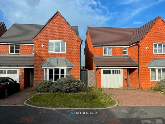 4 Bedroom Detached House To Rent In Mercer Close, Bromsgrove, B61