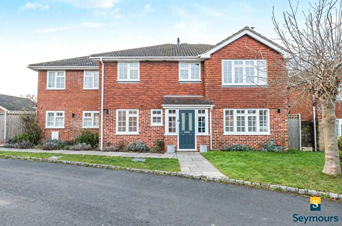 5 Bedroom Detached House For Sale In Guildford, Surrey, GU4