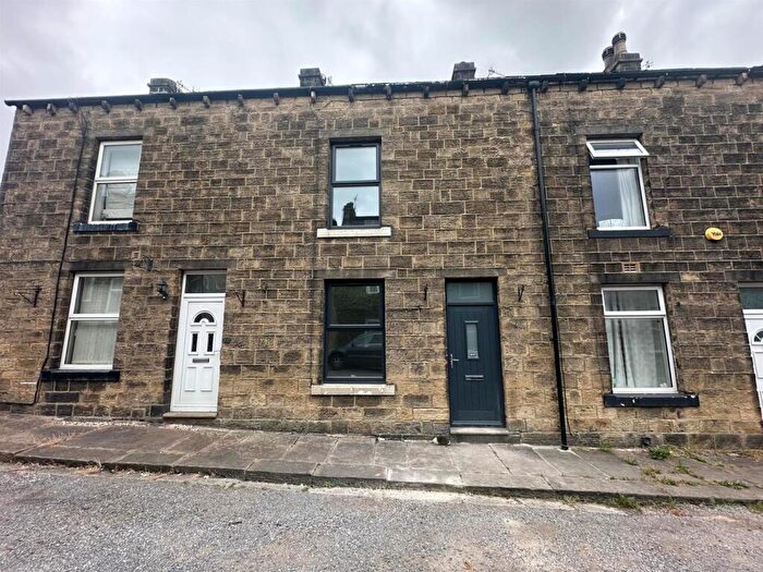 3 Bedroom Terraced House To Rent In Queen Street, Silsden, BD20