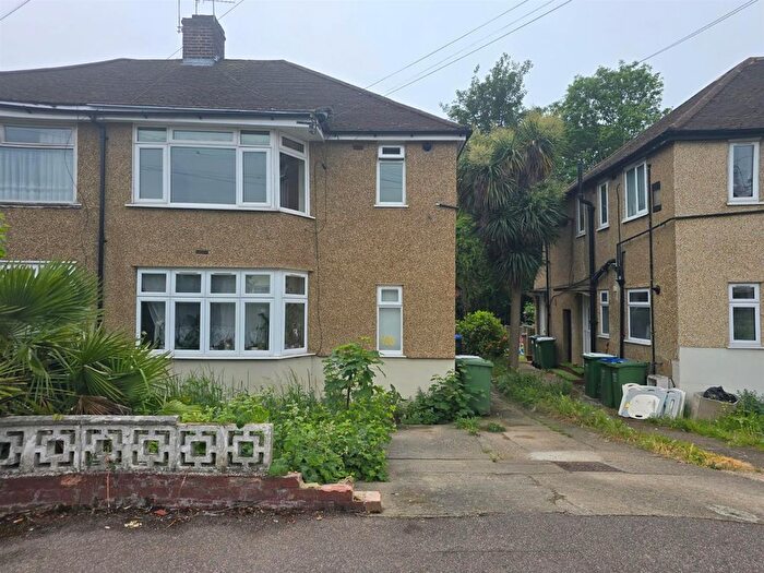 2 Bedroom Flat To Rent In Eversley Avenue, Bexleyheath, DA7