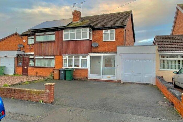 3 Bedroom Property To Rent In Sandringham Avenue, Willenhall WV12