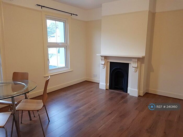 1 Bedroom Flat To Rent In Selsdon Road, South Croydon, CR2