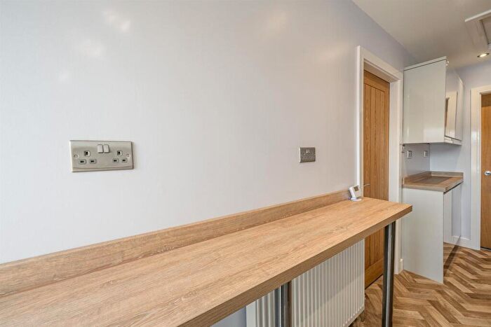1 Bedroom Flat To Rent In High Street, Wordsley, Stourbridge, DY8