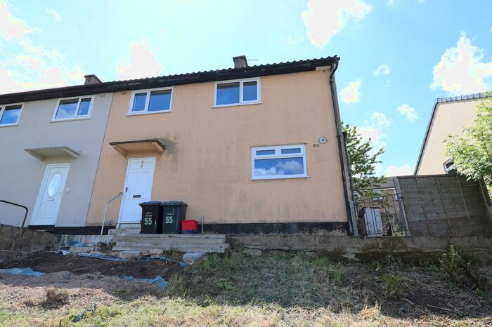 3 Bedroom Semi-Detached House To Rent In Farmstead Road, Idle, Bradford, BD10