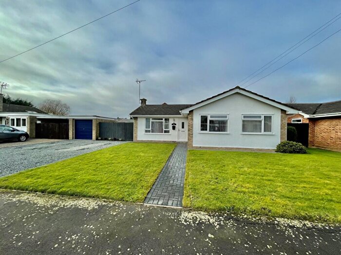 3 Bedroom Detached Bungalow For Sale In Glen Gardens, Surfleet, PE11